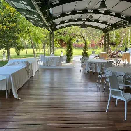 Wellness Magione Papale Szálloda 3*